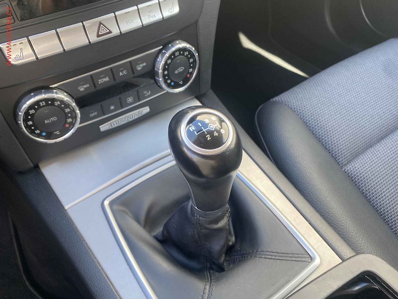 Mercedes-Benz Třídy C (2012) 1.8 i C180, Avantgarde - fotka 16 z 19