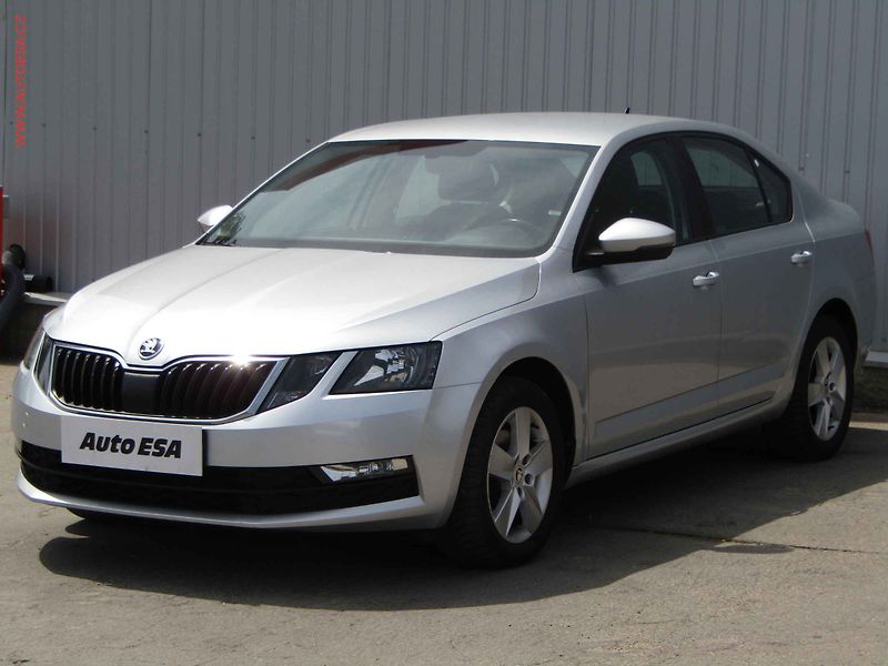 Škoda Octavia (2019) 2.0 TDI, ČR, Style - fotka 3 z 21