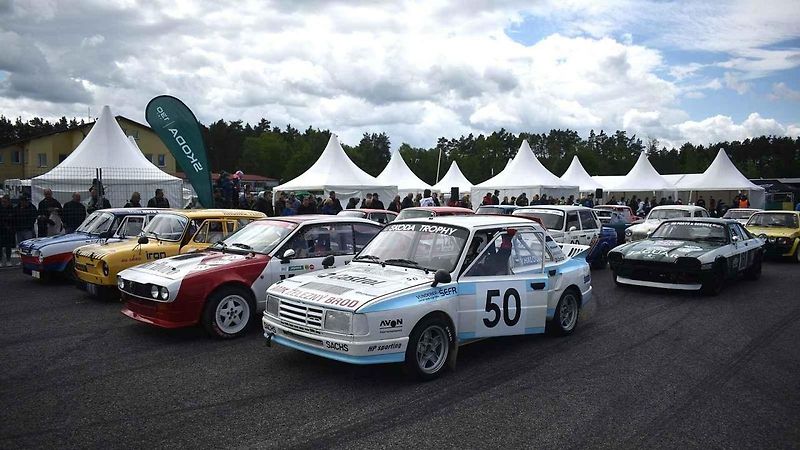 Akce Sosnová Classic hostila letos stovky pozoruhodných sportovních strojů.