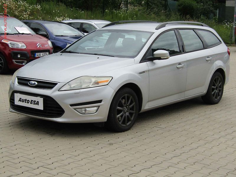 Ford Mondeo (2012) 2.0 TDCi, AC, TZ - fotka 3 z 20