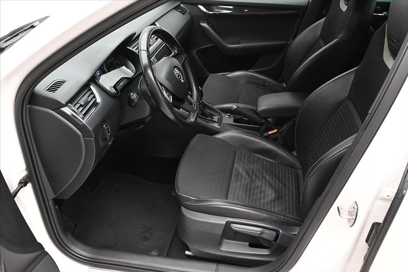 Škoda Octavia 2,0 TDI 135kW RS Záruka až 5 l - fotka 13 z 30