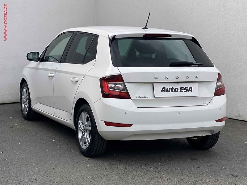 Škoda Fabia (2021) 1.0 TSi, 1.maj,ČR, Style - fotka 6 z 17