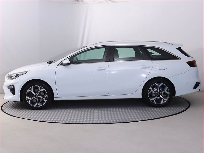 Kia Ceed (2019) 1.6 CRDi, Serv.kniha, Navi - fotka 3 z 19