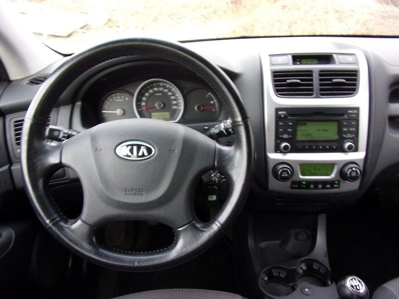 Kia Sportage 2.0 104kW LPG ACTIVE PĚKNÝ VŮZ - fotka 12 z 23