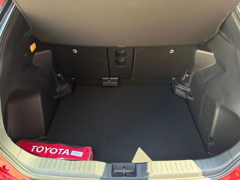 Toyota Yaris Cross 1.5 GR sport - fotka 17 z 18