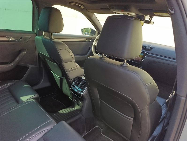 Škoda Superb 2,0 TDi DSG 4x4 Tažné 1maj.,ČR - fotka 23 z 46