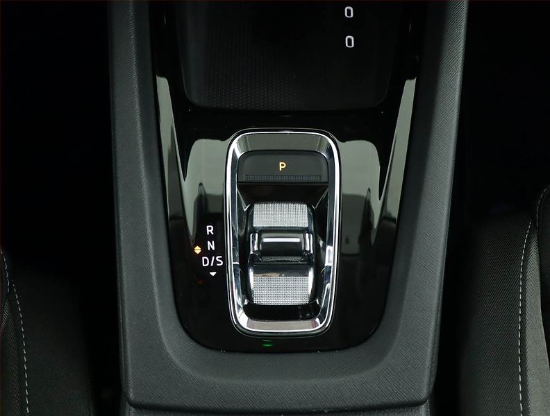 Škoda Octavia (2023) 2.0 TDI, Automat, Serv.kniha - fotka 13 z 16