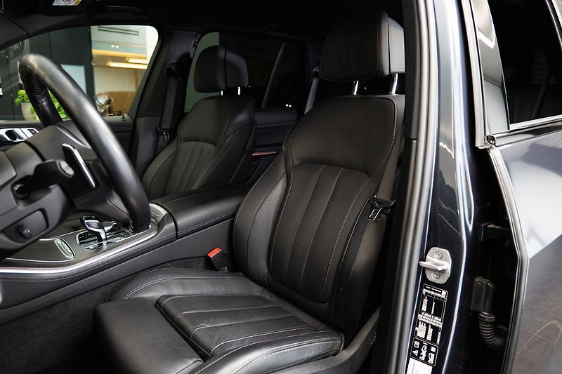 BMW X5 xDrive40d/Vzduch/Ventilovaná - fotka 7 z 23