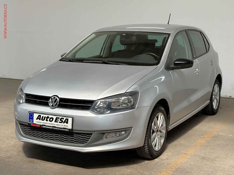 Volkswagen Polo (2012) 1.2 TSi, Style, výhřev sed - fotka 3 z 15