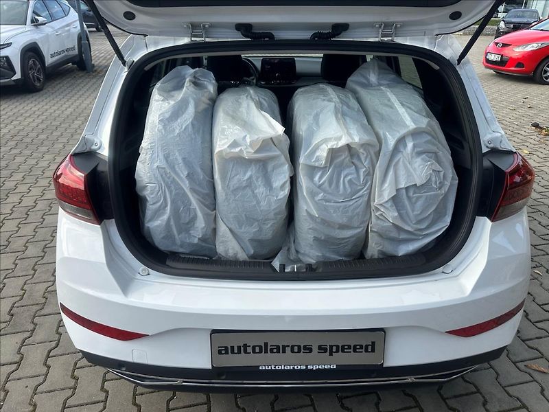 Hyundai i30 1,5 TGDI MH MT SM PLUS NAV - fotka 5 z 29
