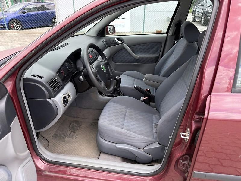 Škoda Octavia 1.9 TDI 66 kW klima - fotka 6 z 16