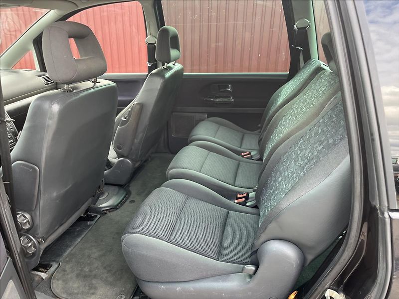 Volkswagen Sharan 1,9 TDi ROZVODY TAŽNÉ STK 4/28 - fotka 12 z 31
