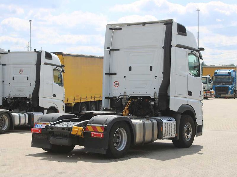 Mercedes-Benz Actros 1848, GIGASPACE, NAVIGACE, NEZ - fotka 3 z 19