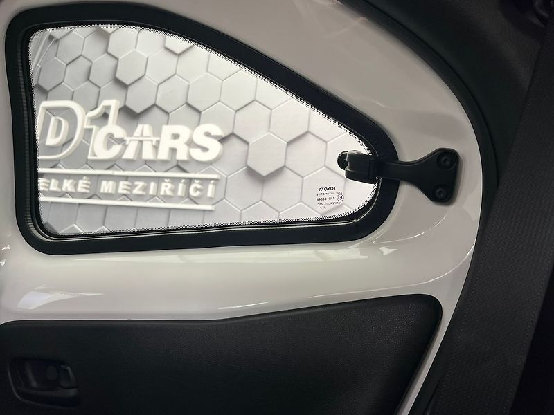 Toyota Aygo X 1.0 VVT-i 53 kW ZAMLUVENO - fotka 40 z 50