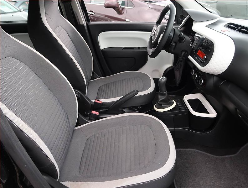 Renault Twingo (2015) 1.0 SCe, Tempomat - fotka 9 z 18