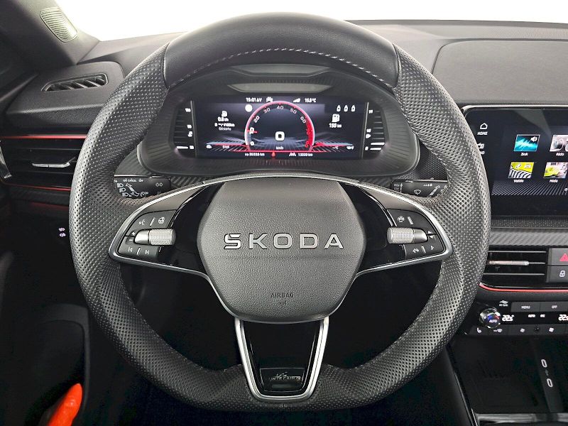 Škoda Scala (2025) 1.0TSI 85kW Monte Carlo - fotka 8 z 31