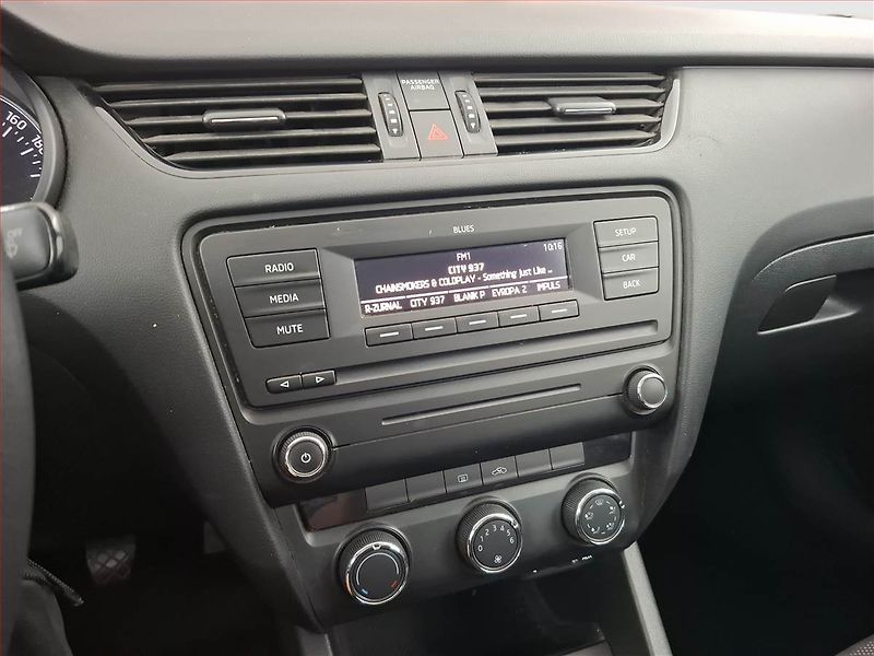 Škoda Octavia (2013) 1.2 TSI - fotka 12 z 13