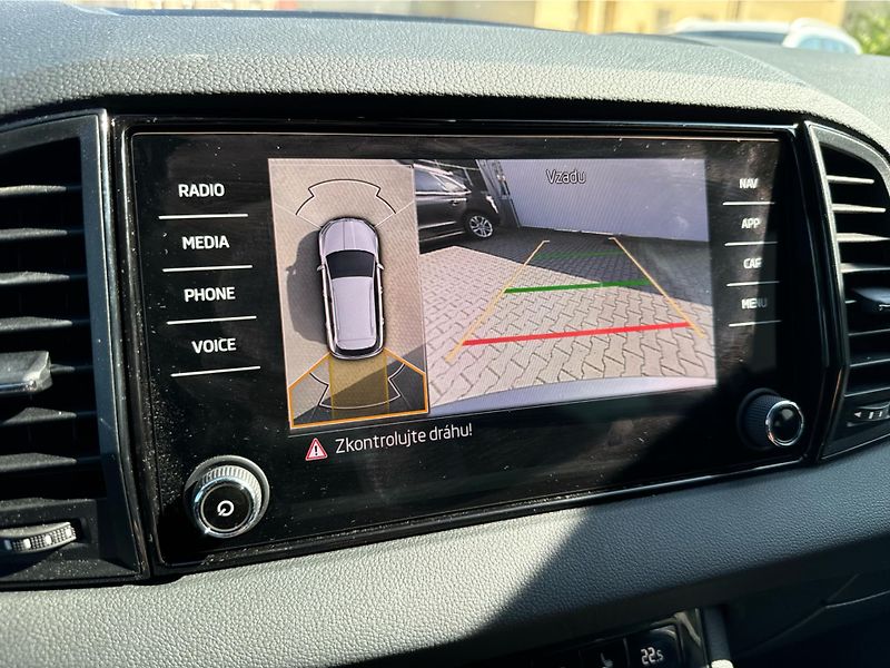 Škoda Karoq Sportline 2,0 TDI 110 kW 7-stu - fotka 21 z 24