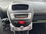 Peugeot 107 1.0 i 50 kW 1.Majitel - náhled 18