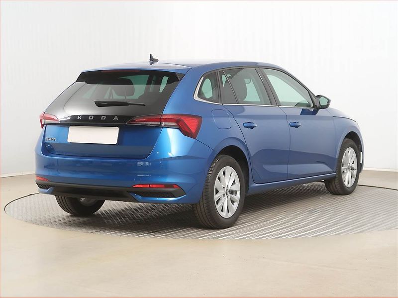 Škoda Scala (2025) 1.0 TSI, Top Selection - fotka 5 z 16