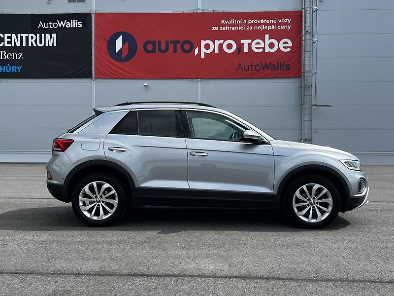 Volkswagen T-Roc 1.5TSI 110kW Business DPH 1Maj - fotka 3 z 21