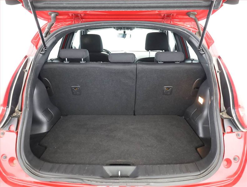 Nissan Juke (2015) 1.6 i, Automat, Serv.kniha - fotka 16 z 17