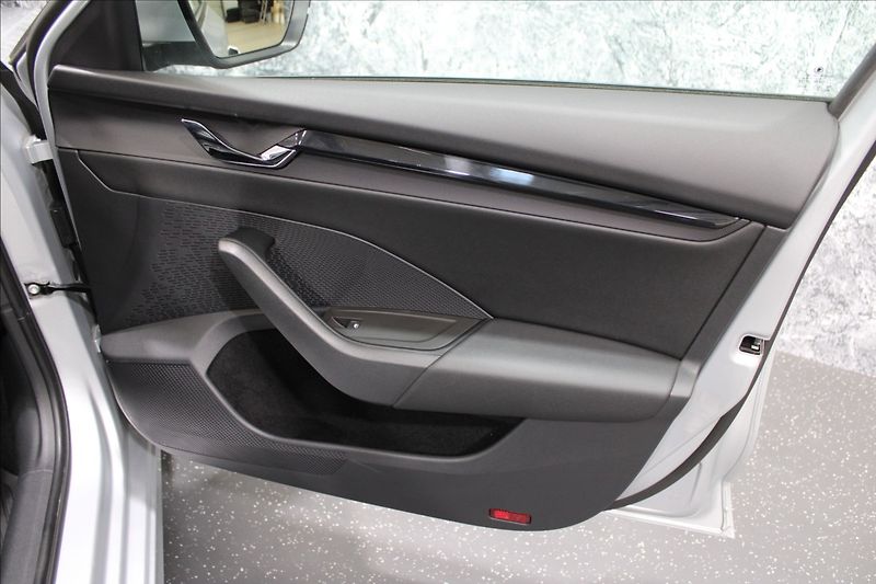 Škoda Octavia 2,0 TDI Ambition 1.majitel CZ - fotka 10 z 33