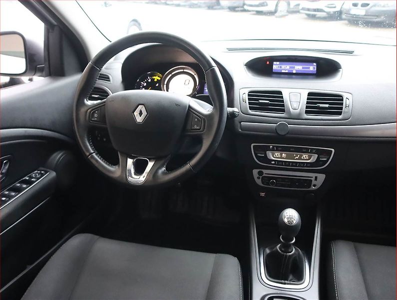 Renault Mégane (2015) Limited 1.5 dCi, Tempomat - fotka 7 z 17