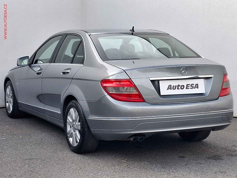 Mercedes-Benz Třídy C (2009) 2.2 CDi C200, AC, temp. - fotka 6 z 17