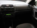 Škoda Roomster (2011) 1.2 TSI, Vyhř. sedaček - náhled 8