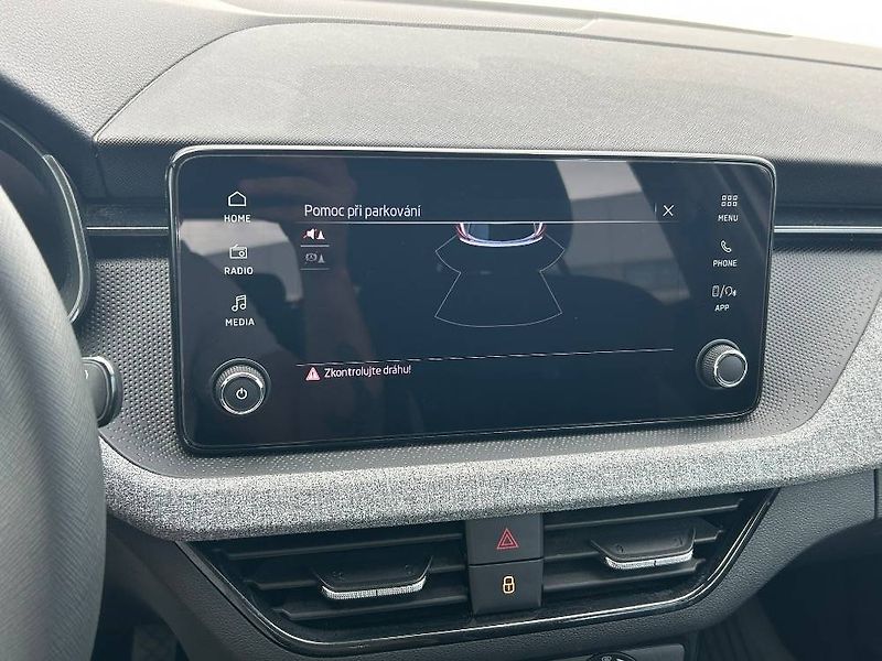 Škoda Kamiq Selection 6MP 1,0TSI - fotka 16 z 22