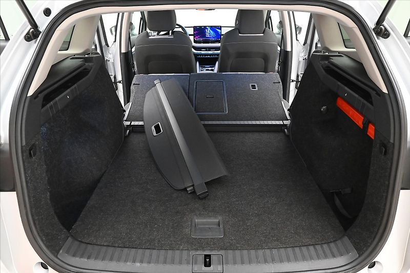 Škoda Enyaq iV60 132kW SOH 88% FIRST Editi - fotka 11 z 32