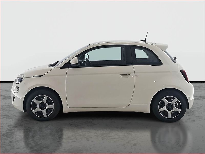 Fiat 500e (2021) 42 kWh, SoH 94%, Automat - fotka 3 z 18