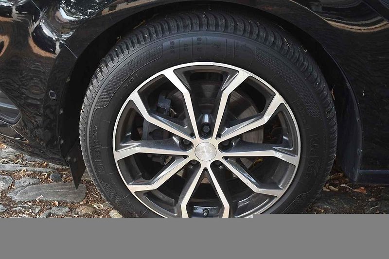 Ford S-Max druhé generace může sloužit větším rodinám ještě hodně dlouho.