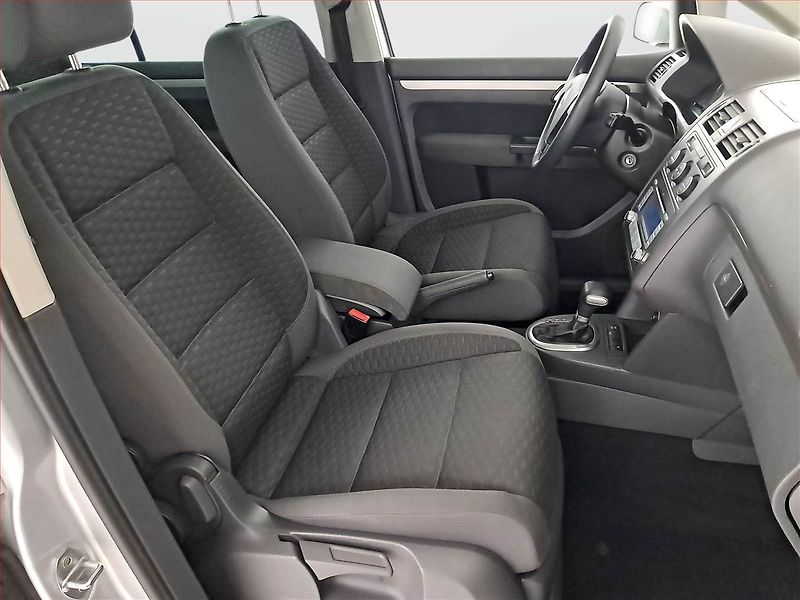 Volkswagen Touran (2007) 1.4 TSI, Automat, 7 míst - fotka 9 z 18