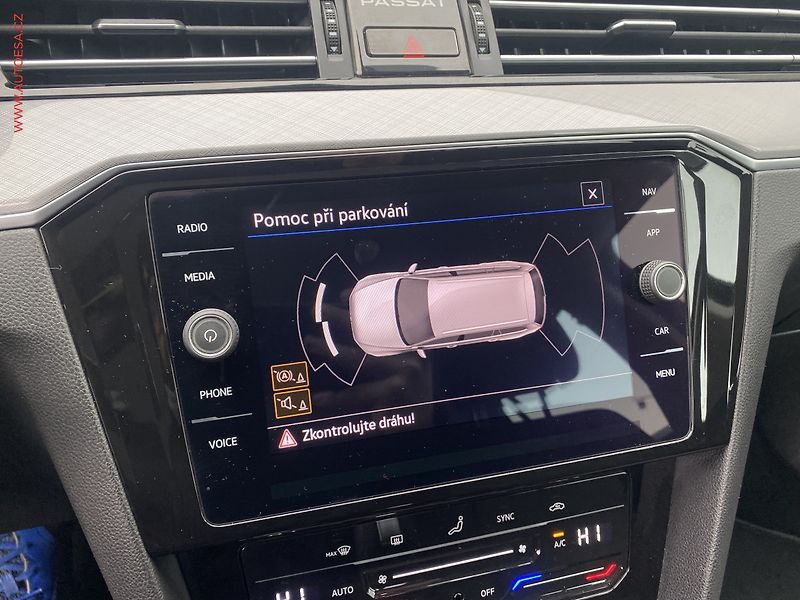 Volkswagen Passat (2022) 2.0 TDi, DSG, LED, navi - fotka 19 z 19