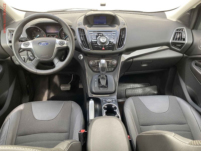 Ford Kuga (2013) 2.0 TDCi 4x4, Titanium, AT - fotka 8 z 19