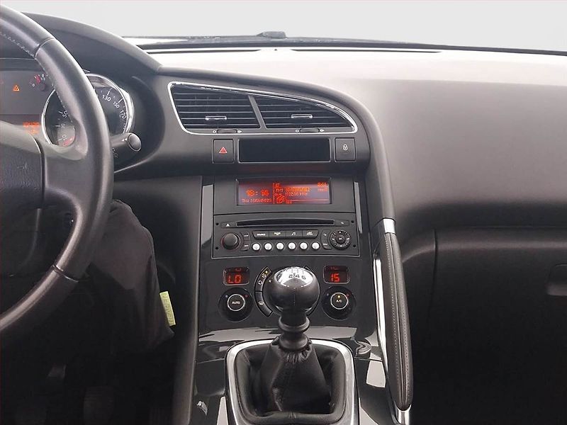 Peugeot 3008 (2015) Active 1.6 HDi, Tempomat - fotka 12 z 19