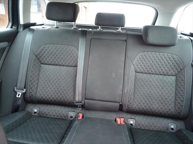 Škoda Superb 1,6 TDI 88 kW Automat - fotka 23 z 27