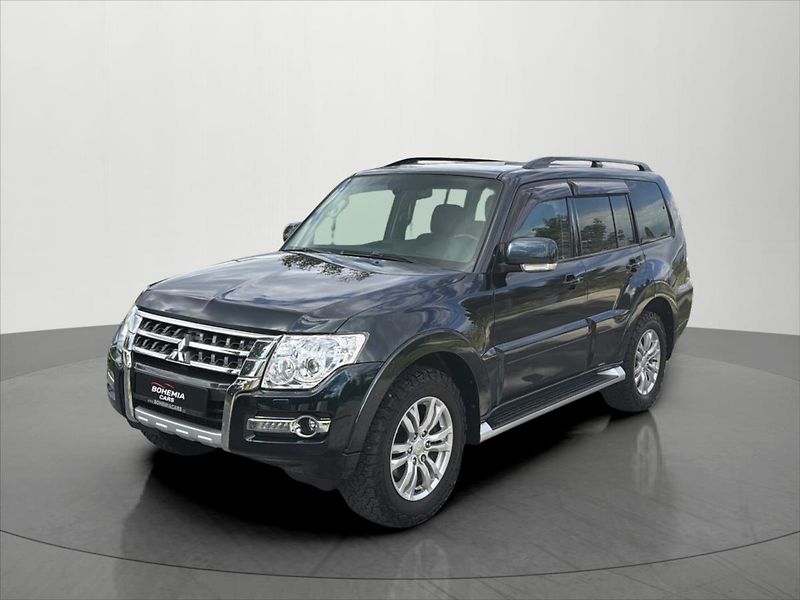 Mitsubishi Pajero 3,2 DI-D ČR SERVIS NT - fotka 3 z 30