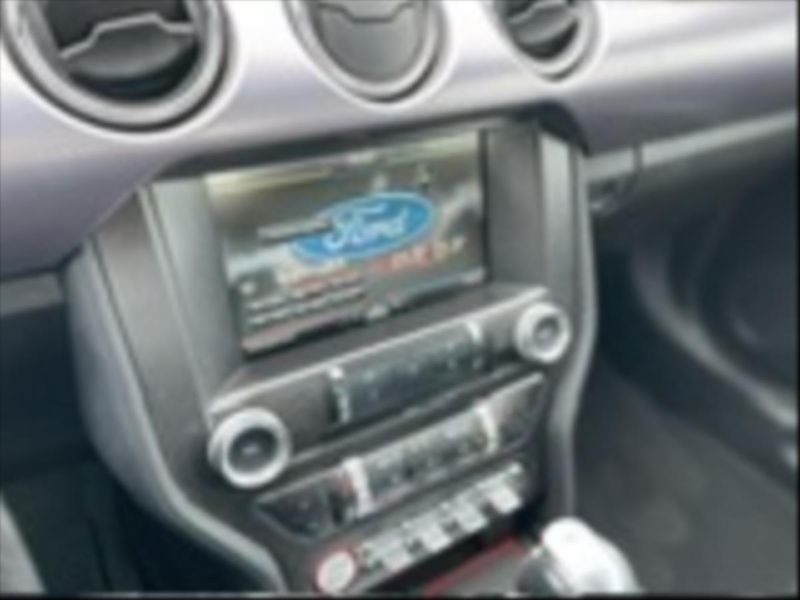Ford Mustang 2,3 EcoBoost/AUTOMAT - fotka 16 z 23