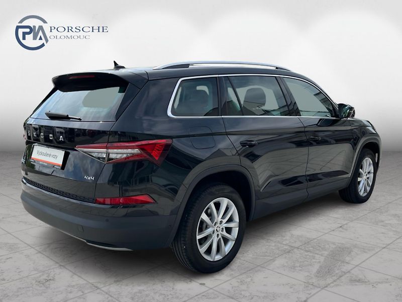 Škoda Kodiaq 2.0 TDI 147 kW DSG 4x4 STYLE - fotka 2 z 30