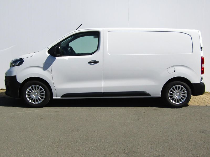 Toyota ProAce (2023) 1,5 D-4D 88 KW - fotka 15 z 26