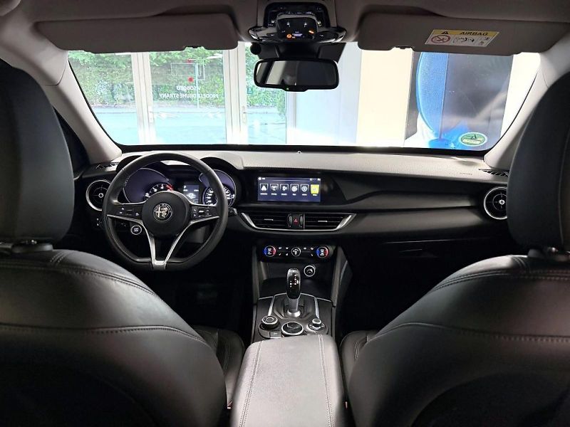 Alfa Romeo Stelvio (2017) 2.2 JTD 180k AT8 ZF Q4 4x4 Sup - fotka 18 z 19