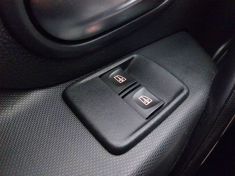 Dacia Logan (2018) 1.0 SCe, ČR,1.maj, Serv.kniha - fotka 16 z 16