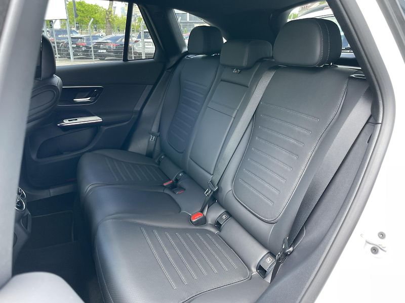 Mercedes-Benz GLC 200d 4Matic - fotka 16 z 28