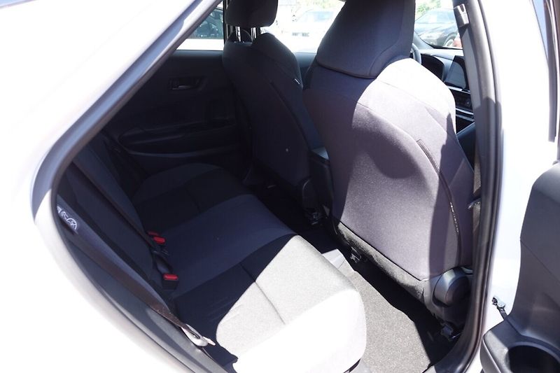 Toyota C-HR 2,0 PHEV Plug-in Style - fotka 13 z 33
