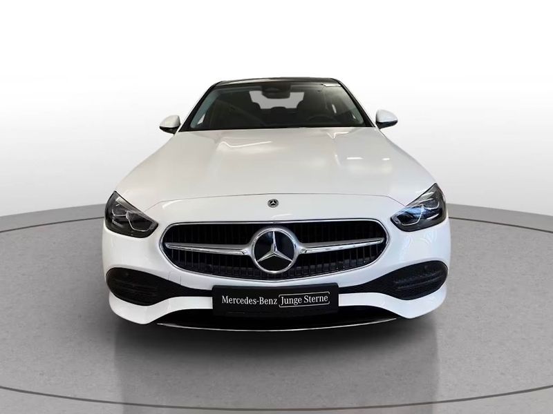 Mercedes-Benz Třídy C 180 Avantgarde Pano Paměť Kam - fotka 2 z 19