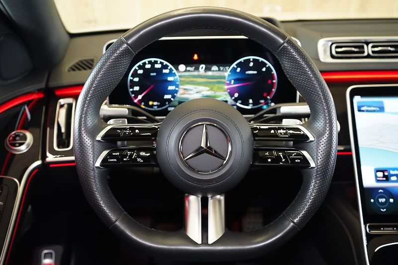 Mercedes-Benz Třídy S 400d 4MATIC L, AMG, Panorama - fotka 23 z 50