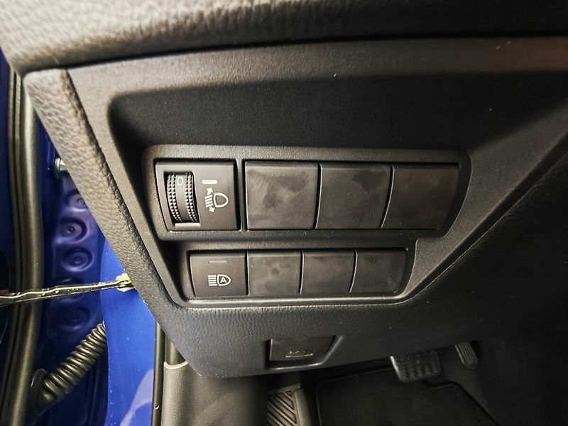 Toyota Yaris 1.5 Hybrid Comfort - fotka 21 z 29
